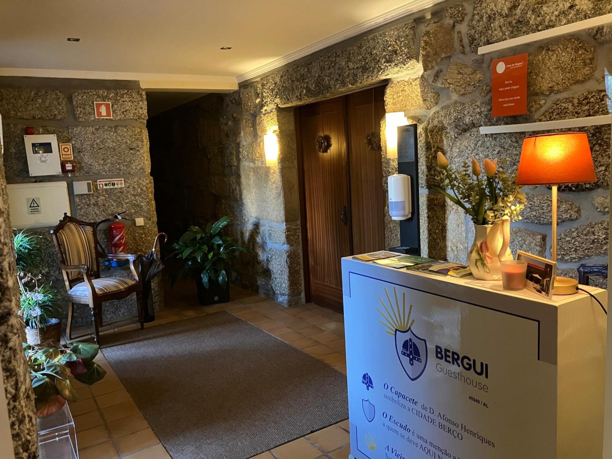 Bergui Guesthouse - Em Guimaraes Desde 2017 Eksteriør bilde