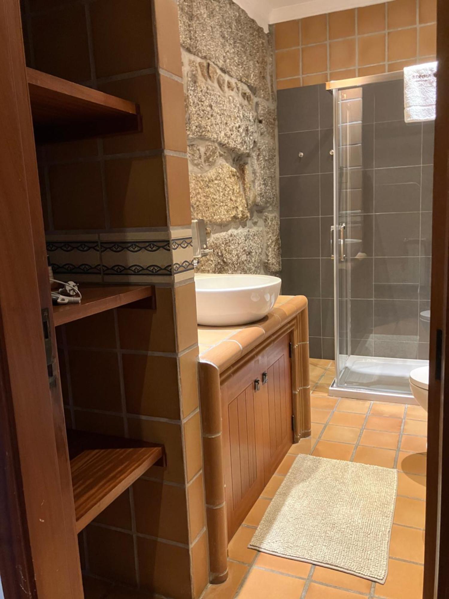 Bergui Guesthouse - Em Guimaraes Desde 2017 Eksteriør bilde